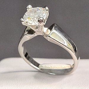 18K GE Silver Metal CZ Cubic Zirconia Womens Solitaire Fashion Ring Size 5 3/4